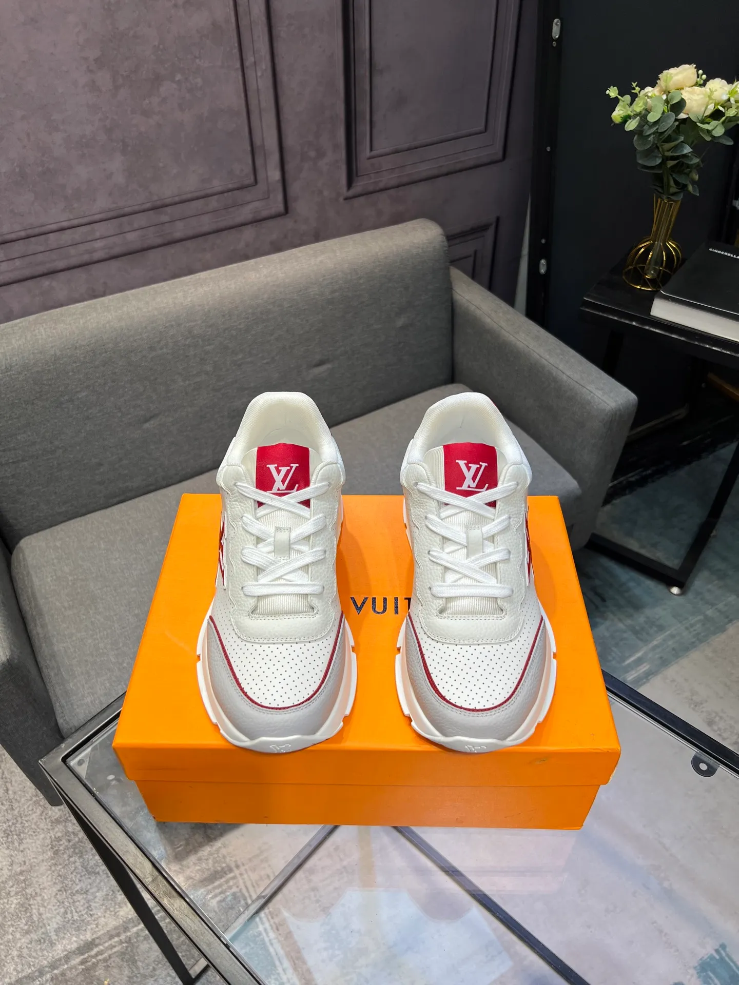 Men's shoes 💰640 LV | Louis Vuitton 2025𝐬𝐬 New spring and summer styles for couples, men's styles come out first. The counter features the latest casual shoes. Hard goods are new🆕 ❥Purchase level! Full of high-end feel! A popular model among bloggers at home and abroad, it’s retro and fashionable and looks amazing on your feet! Wear a lot of happiness! Mainly recommended model on the official website★ ▪️Upper: Original custom-made imported calfskin fabric ▪️Inner lining: breathable gauze imported from Italy ▪️Outsole: rubber foam ➕tpu high-end outsole ▪️Shoe size: 36-44 (customized for 45 and 46)